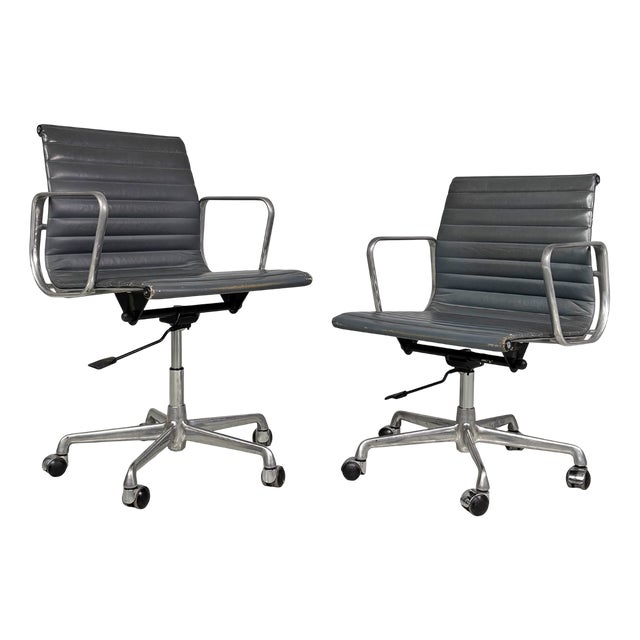 Modern Italian Leather Office Chairs by Charles and Ray Eames for ICF, 1970s, Set of 2 For Sale