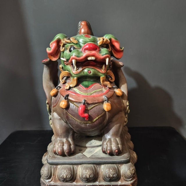 1950s Pair of Large Chinese Glaze Feng Shui Pixiu Wealth Guardian Sculptures For Sale - Image 9 of 9