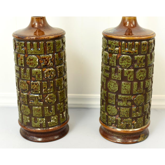 Mid 20th Century Mid Century Modern Green Brown Mosaic Design Lamp Pair For Sale - Image 5 of 10