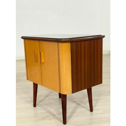 Vintage Nightstands, Set of 2 For Sale - Image 5 of 11