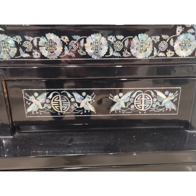 Chinoiserie Vintage Korean 3-Piece Mother-of-Pearl Display Cabinet Wall Unit For Sale - Image 3 of 15