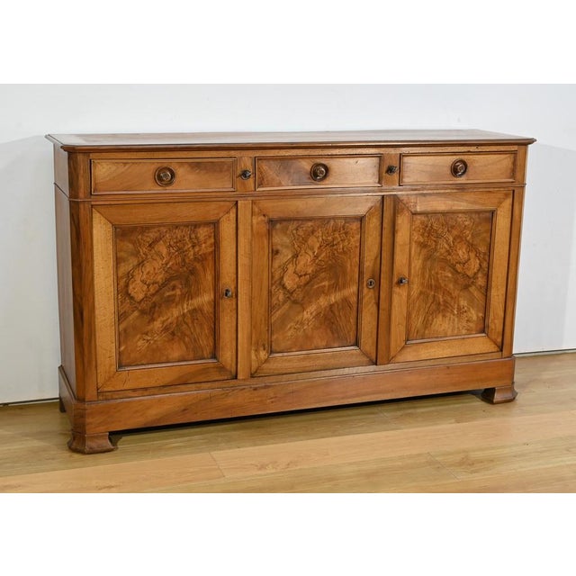 Small End of 19th Century 3-Door Row in Walnut For Sale - Image 3 of 18