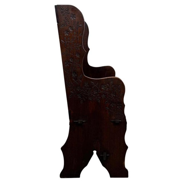 20th Century Edwardian English Carved Oak Settle Bench, 1890s For Sale - Image 4 of 10