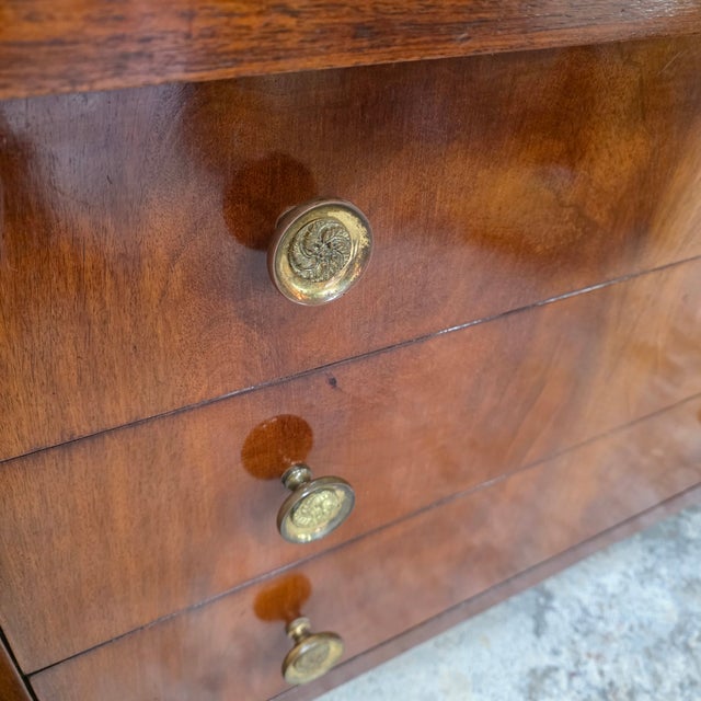 Early 20th Century John Stuart French Empire-Style Walnut Commode With a Black Marble Top. For Sale - Image 15 of 16