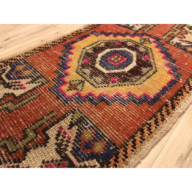 Art Deco 1960s Vintage Turkish Small Rug - 1′7″ × 2′11″ For Sale - Image 3 of 6