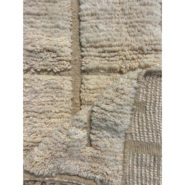 Moroccan Beni Ouarain Rug in Wool, 2010s For Sale - Image 10 of 12