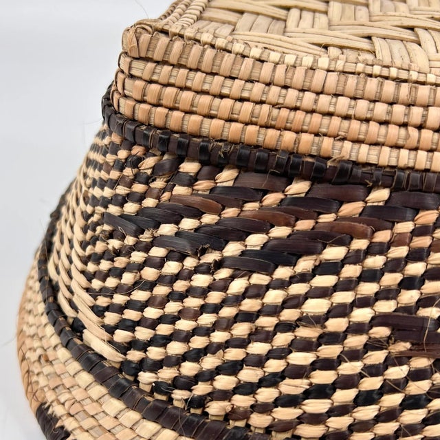 Early 20th Century Rare Tonga Binga Basket Bowl 11inch MATTER COLLECTION For Sale In Denver - Image 6 of 6