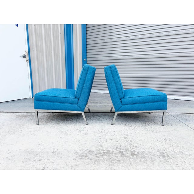 1970s Pair of Mid-Century Chrome Slipper Lounge Chairs Styled After Knoll, 1960s For Sale - Image 5 of 14
