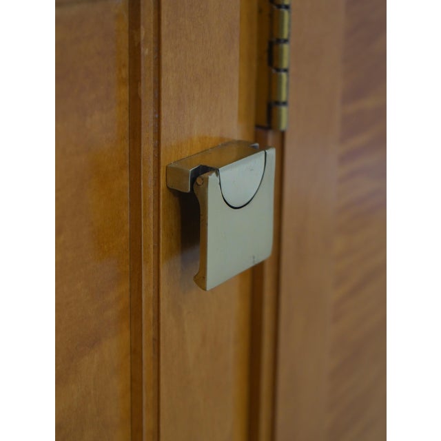 Hickory White Genesis Collection Biedermier China Cabinet For Sale - Image 10 of 18