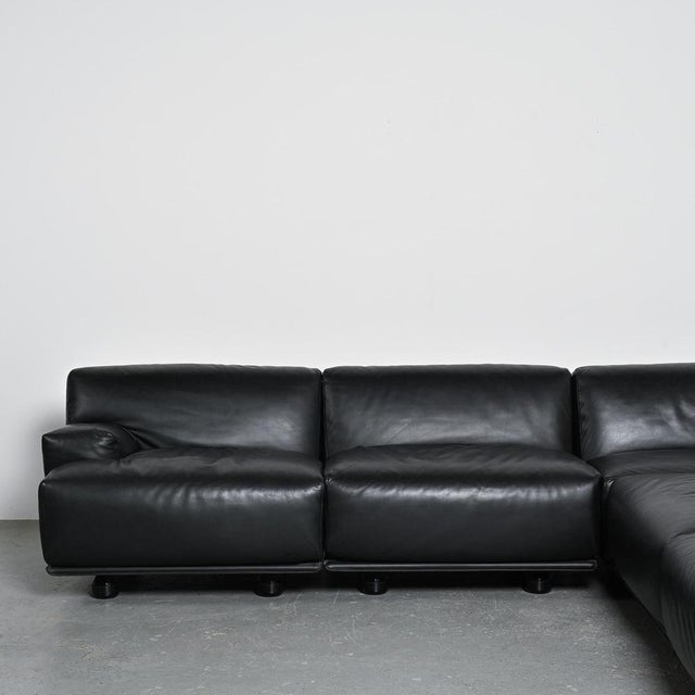 Mid-Century Modern Fiandra Modular Black Leather Sofa by Vico Magistretti for Cassina, 1980, Set of 5 For Sale - Image 3 of 11