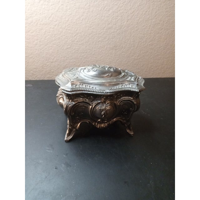 1920s Art Nouveau France Silver Tone Footed Jewelry Casket For Sale - Image 4 of 6