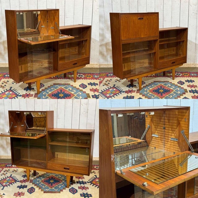 English bar from the 1970s in teak - L=1m20, W=25cm, H=1m05.