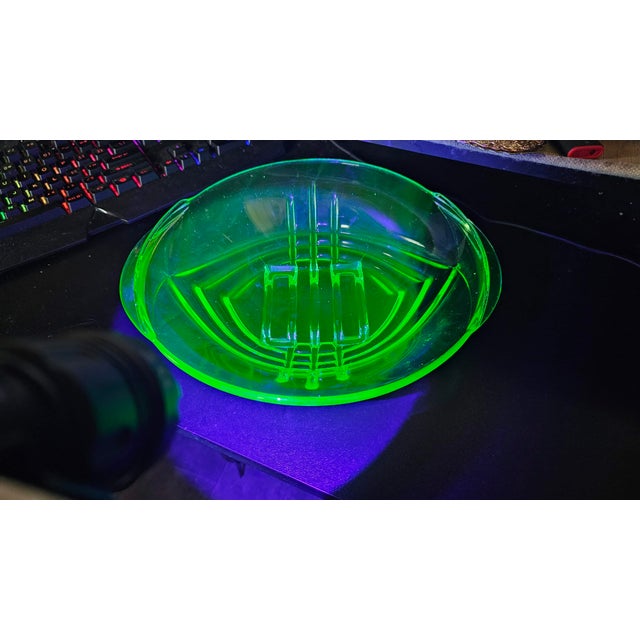 Glass Art Deco Green Uranium Glass Serving Dish from Stölzle Heřmanova Huť, 1920s For Sale - Image 7 of 7