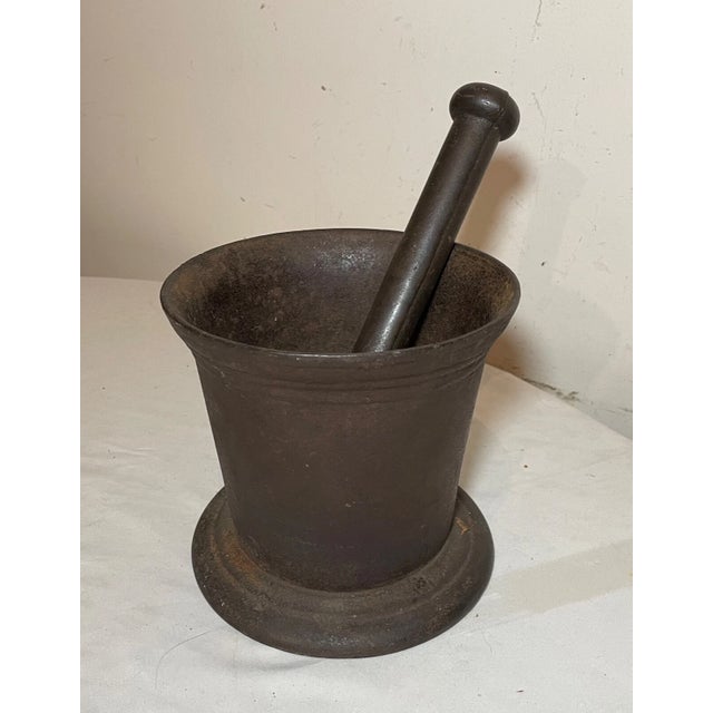 Huge Rare Antique Early 19th Century Handmade Solid Cast Iron Mortar and Pestle For Sale In New York - Image 6 of 12