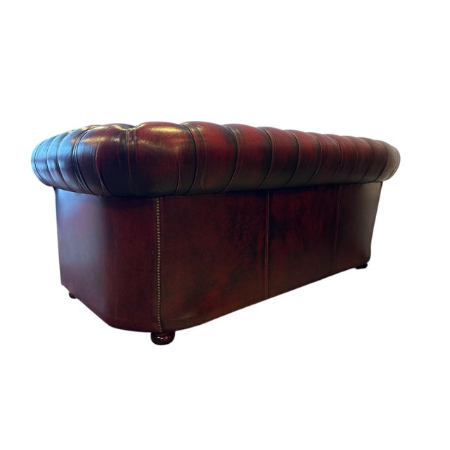 Vintage Chesterfield Three-Seater Sofa in Leather For Sale - Image 3 of 4