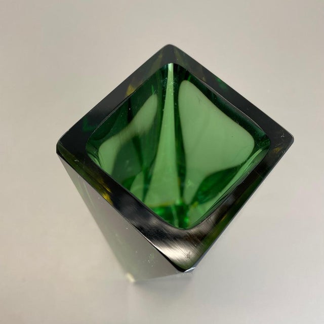 Large Green Murano Glass Submersed Vase attributed to Flavio Poli, Italy, 1970s For Sale - Image 15 of 18