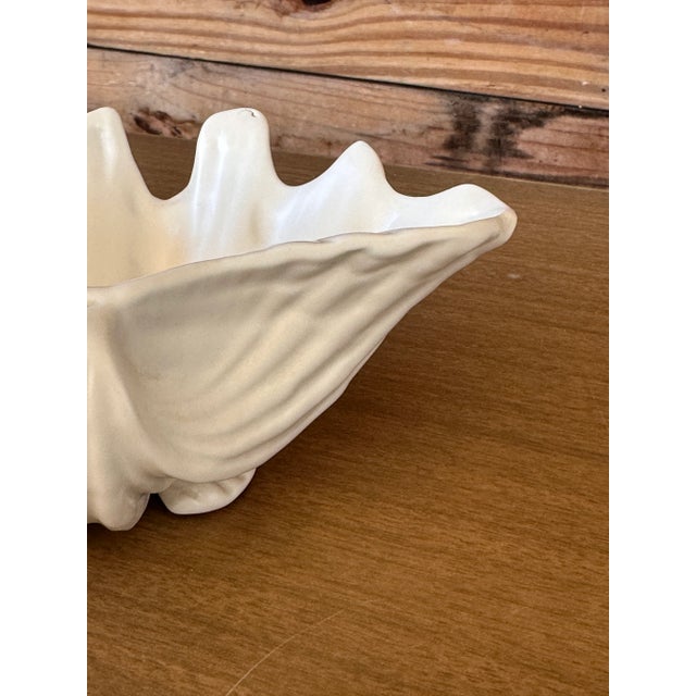 Wedgwood Vintage Wedgwood Bone China Scalloped Seashell Dish For Sale - Image 4 of 9