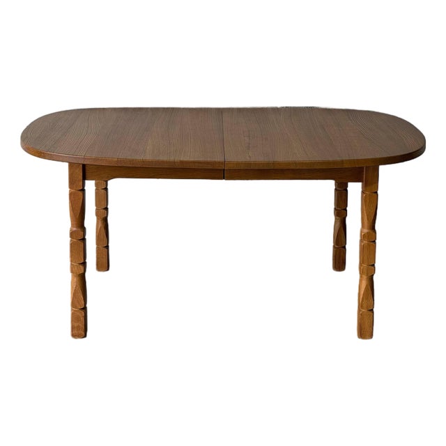 Oak Oval Non-Extendable Dining Table With Turned Oak Legs Vintage Mid-Century Modern 1970s For Sale
