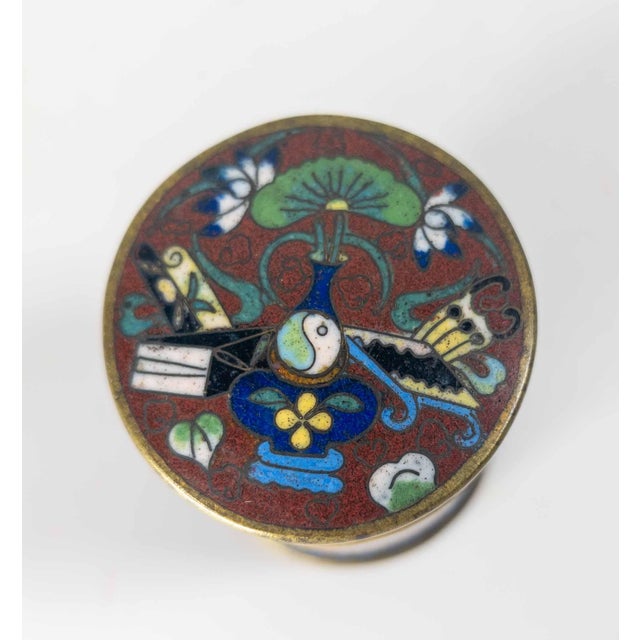 20th Century Chinese Cloisonne Enamel Trinket or Tobacco Box, Scholar's Object For Sale In New York - Image 6 of 9