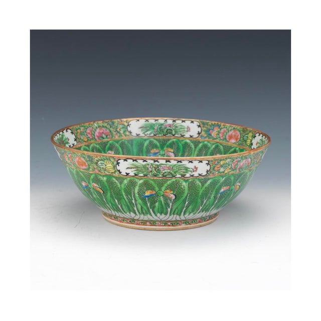 Late 18th Century Late 18th Century Chinese Famille Verte Porcelain Bowl With Floral Detail For Sale - Image 5 of 6
