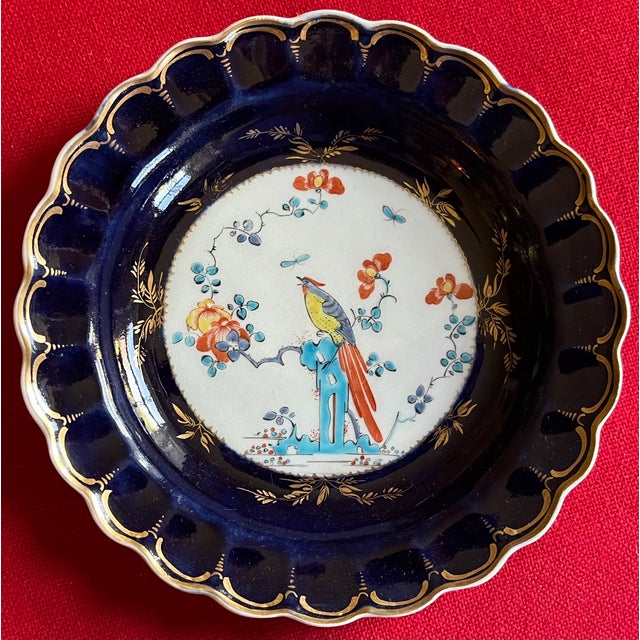 18th Century First Period Worcester Porcelain Exotic Bird Plate in the Kakiemon Taste Circa 1780 For Sale - Image 5 of 9