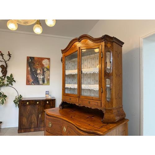 Traditional Baroque Display Cabinet with Drawers For Sale - Image 3 of 17