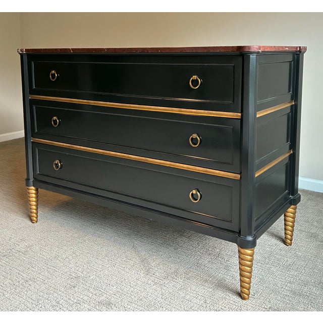 Hollywood Regency Late 20th Century Baker Black & Gilt 3-Drawer Marble Top Chest / Dresser – Neoclassical Hollywood Regency Style For Sale - Image 3 of 8