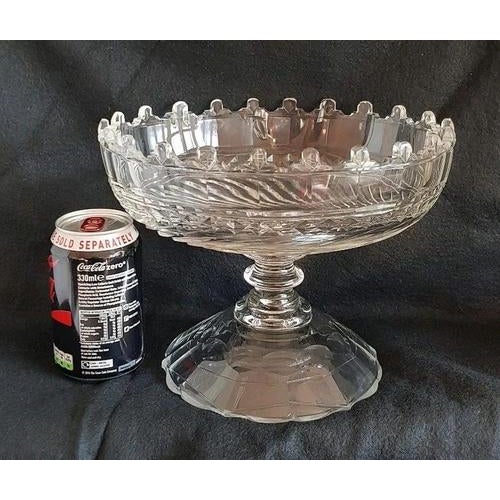 Edwardian Irish Cut Glass Fruit Bowl with Castle Rim For Sale - Image 6 of 14