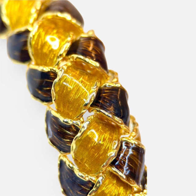 Modern Piaget Bracelet and Earrings Set, 18 Karat Yellow Gold and Enamel For Sale - Image 3 of 8
