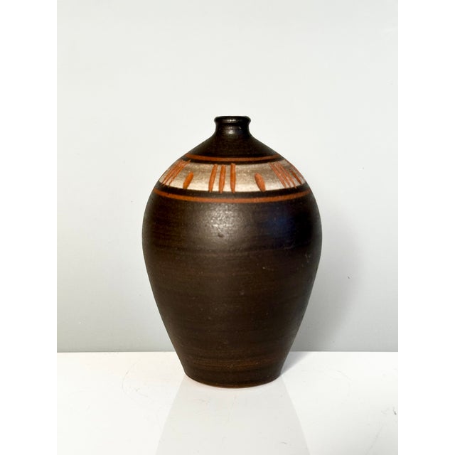 Brown Studio Ceramic Vase with Incised Decoration by Ilse Grohmann, Germany, 1960s For Sale - Image 11 of 11