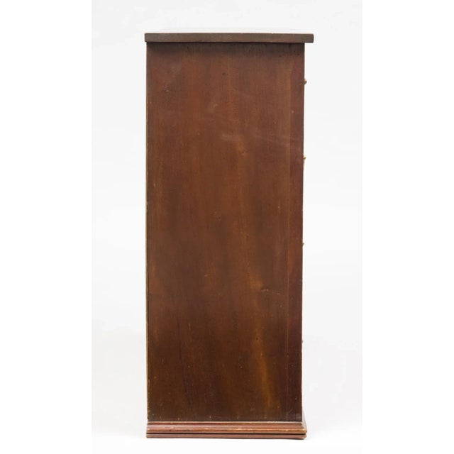 Georgian Eight Drawer Mahogany Gentleman's Chest, Circa 1780 For Sale In Boston - Image 6 of 7