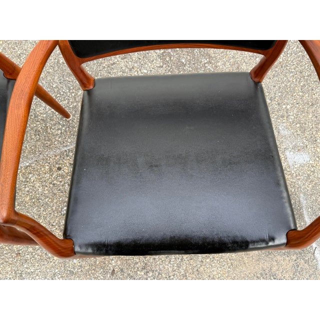 Mid-Century Modern Pair of Niels Otto Møller Model 65 Danish Modern Armchairs for j.l. Møllers Møbelfabrik For Sale - Image 3 of 12