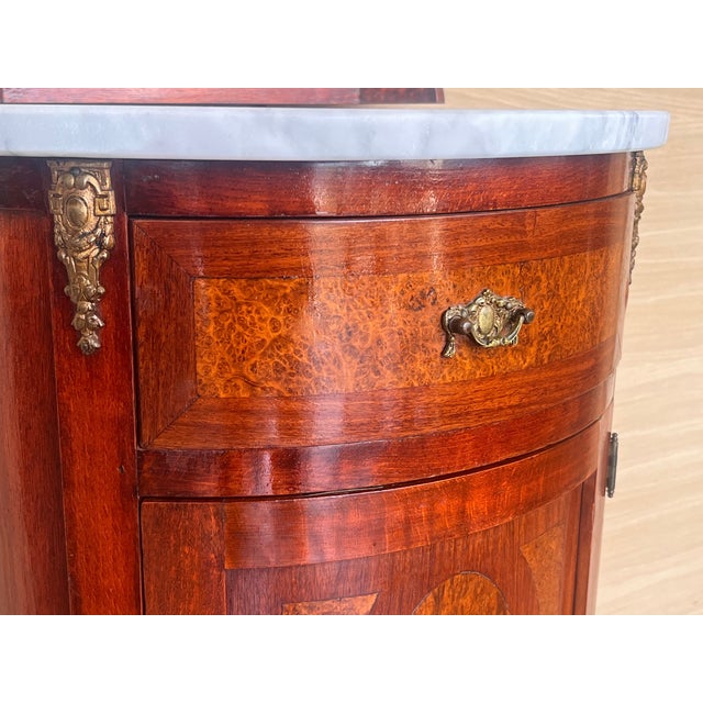 Louis XVI Style Marquetry Nightstands with Bronze and Mirror Crests, 1890s, Set of 2 For Sale - Image 12 of 16