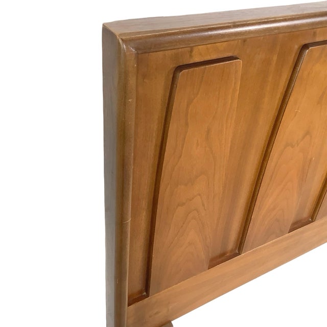 Kent Coffey Mid-Century Modern Walnut Headboard, Queen For Sale - Image 4 of 12