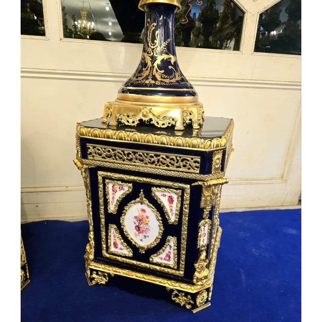 Sevres-Style Midnight Blue Porcelain Vase on Pedestal With Gold Leaf Details & French Court Scenes For Sale - Image 4 of 9