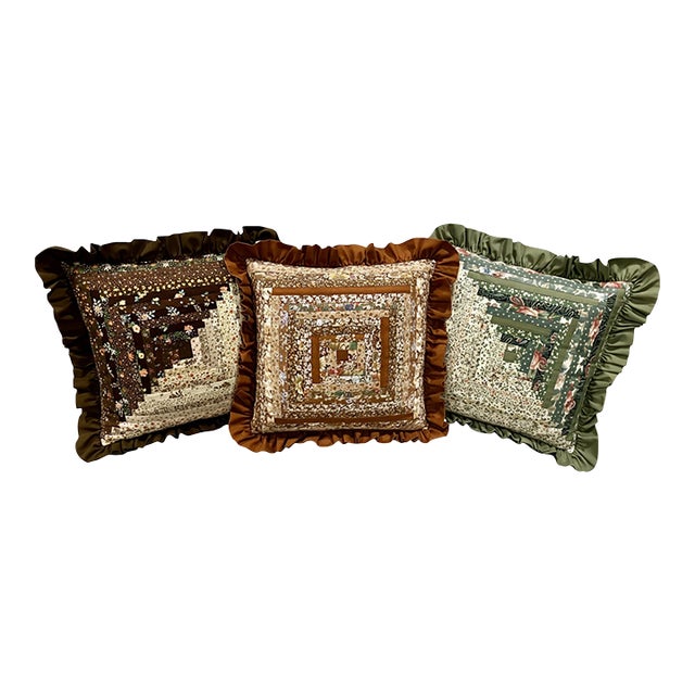 Set of Three Unique Vintage Handmade American "Log Cabin" Quilt Pattern With Floral Fabrics and Ruffled Edges Throw Pillows For Sale