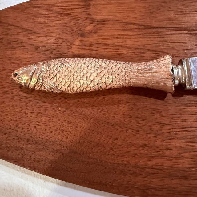Vintage Ted Arnold LTD Gold & Wood Fish Cheese Board With Knife For Sale - Image 9 of 12