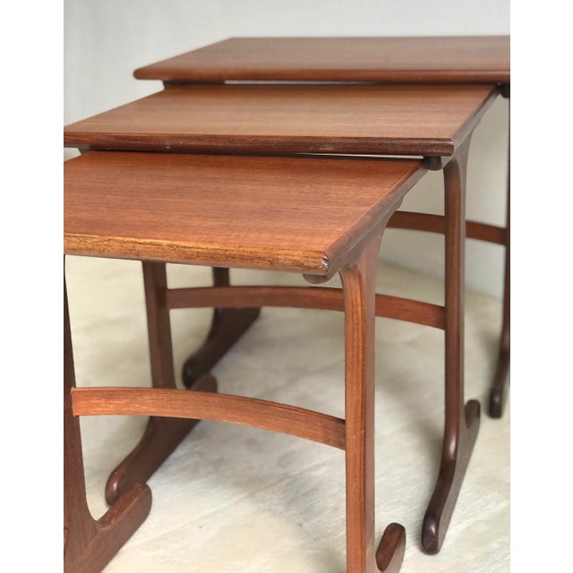 Victor Wilkins Teak Nesting Tables by Victor Wilkins for G-Plan, 1960s, Set of 3 For Sale - Image 4 of 11