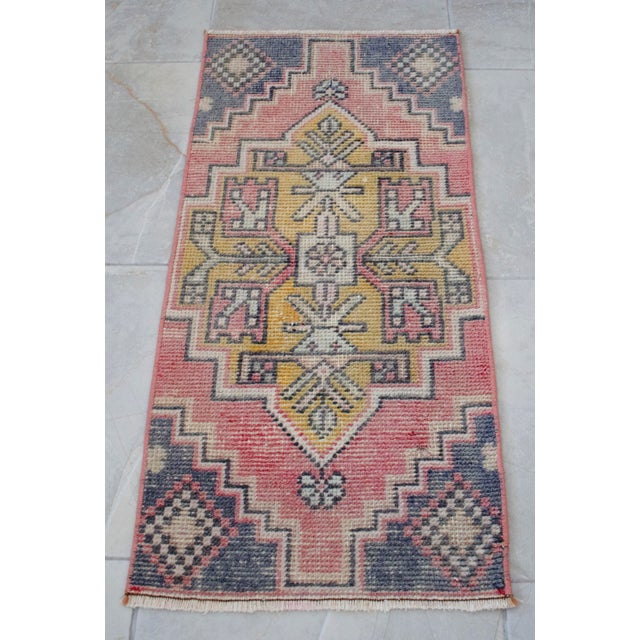 1970s Hand Knotted Small Turkish Rug Entryway Mat Bath Rug Kitchen Rug - 19'' X 41'' For Sale - Image 10 of 12