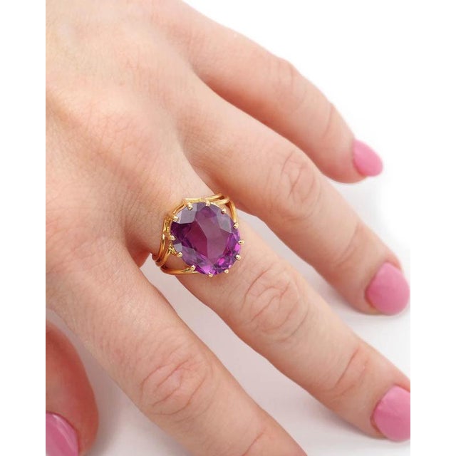 Vintage 18 Karat Gold Cocktail Ring For Sale - Image 3 of 8