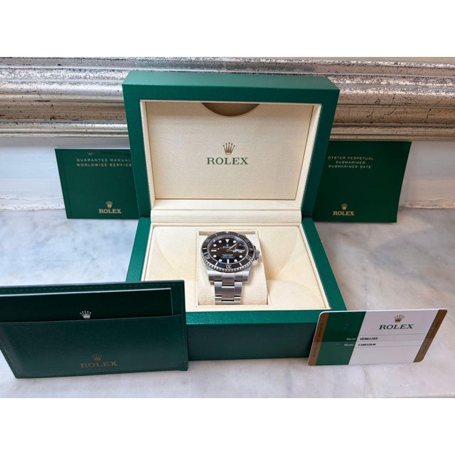 Rolex Oyster Perpetual Submariner Date 2018 For Sale - Image 9 of 14
