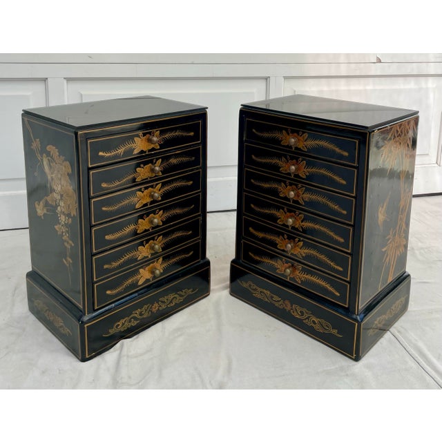 Asian Japanese Black Lacquer Hand-Painted Jewelry Side Table For Sale - Image 12 of 12