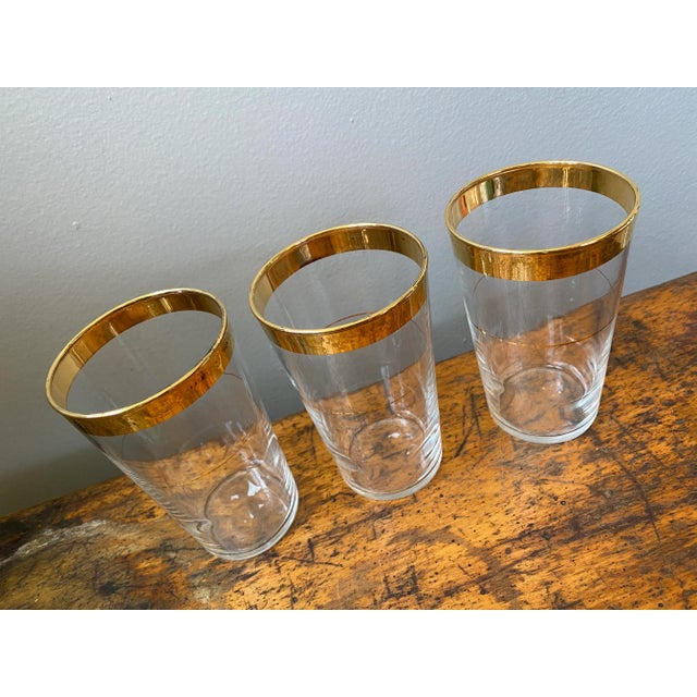 Vintage Mid 20th Century Glass Tumblers With Gold Rim - Set of 6 For Sale In Chicago - Image 6 of 9
