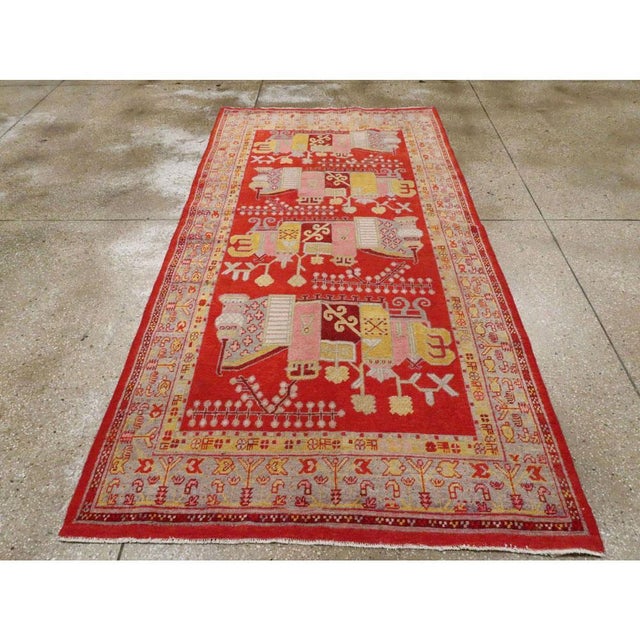 Galerie Shabab Collection Early 20th Century East Turkestan Pictorial Vase Khotan Small Gallery Rug in Red For Sale - Image 4 of 8