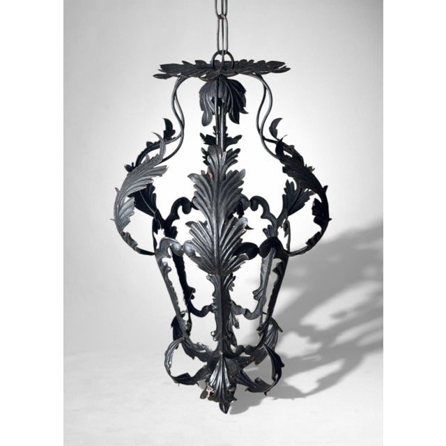 Black Early 20th Century Italian Florentine Renaissance Revival Style Pair Italian Wrought Iron Lanterns For Sale - Image 8 of 18