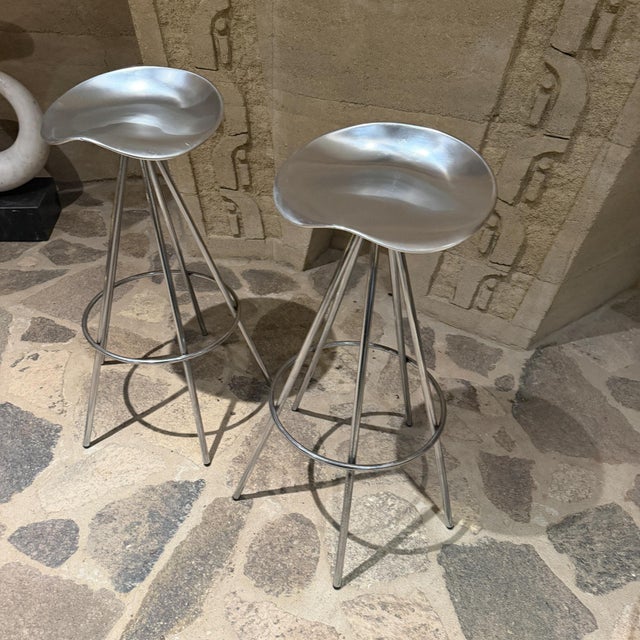 Pepe Cortés Jamaica Bar Stool Pepe Cortes for Amat-3 Aluminum Post-Modern For Sale - Image 4 of 17