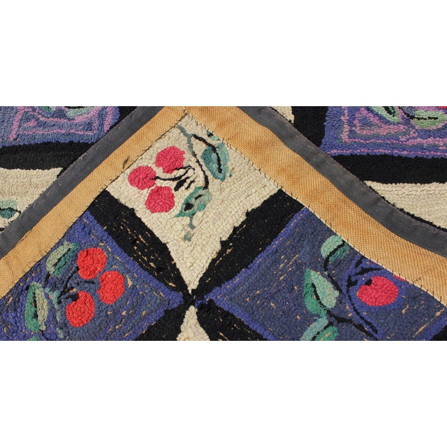 Black Antique American Hooked Rug With All-Over Circles & Floral Quilt Design For Sale - Image 8 of 8