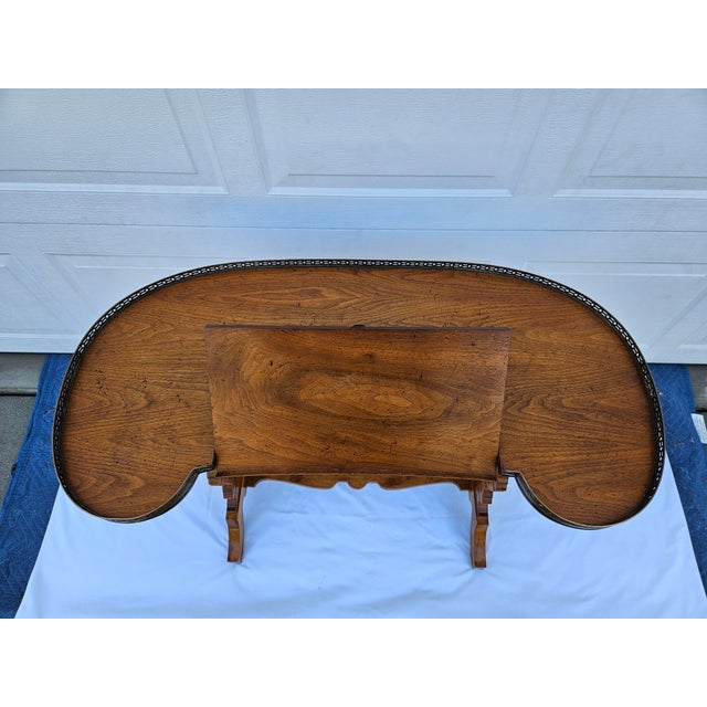 Early 20th Century Kidney Shaped Music Stand Writing Desk With Brass Gallery For Sale - Image 4 of 18