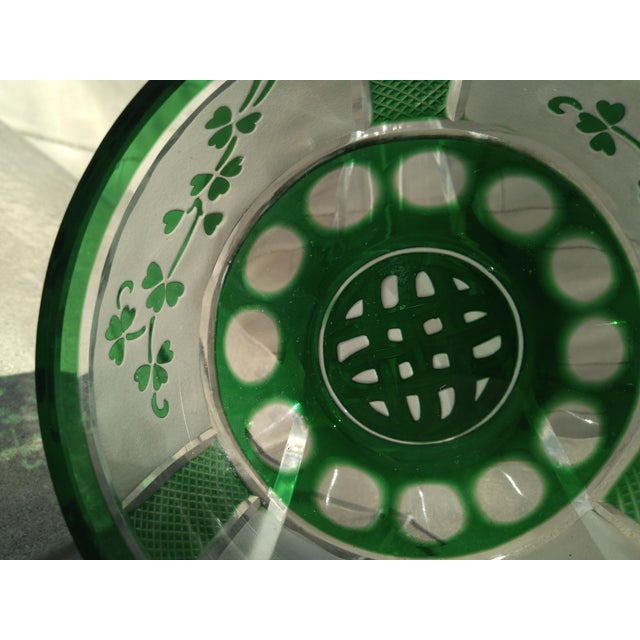 1980s 1980s Celtic Knot Irish Crystal Bowl Green Cut-to-Clear Shamrocks on Frosted Panels For Sale - Image 5 of 15