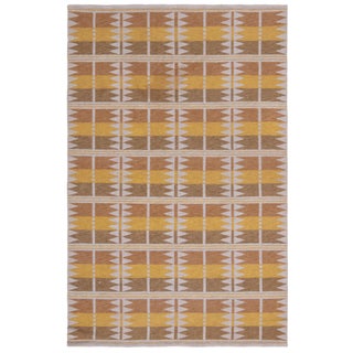 Doris Leslie Blau Vintage Scandinavian Geometric Flatweave Wool Rug In Warm Tan For Sale